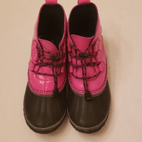 Sorel Out n About Pink Patent Ankle Boots size 5 - Picture 1 of 8